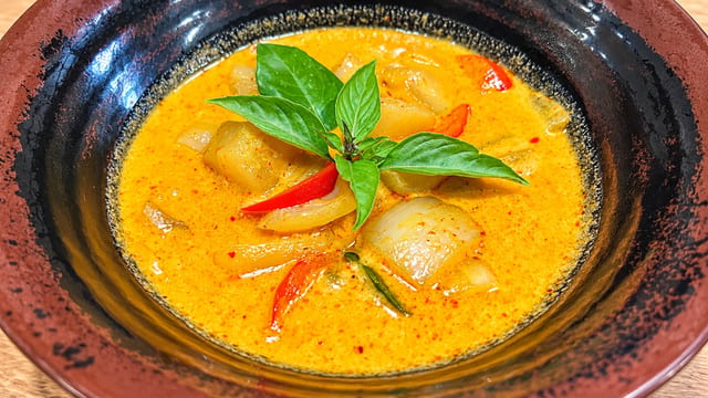 Pineapple Curry (Red Curry).